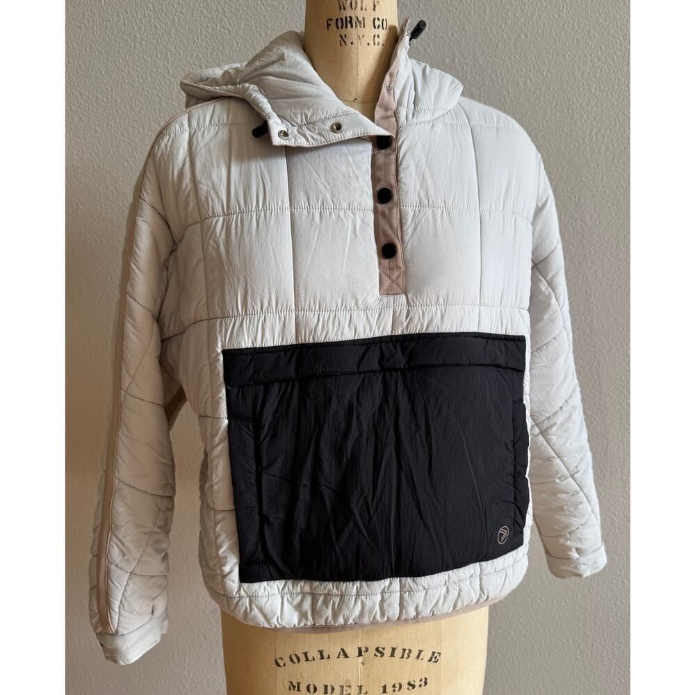 Savvi Women's Sz Small‎ Stone Black Puffer Jacket EUC